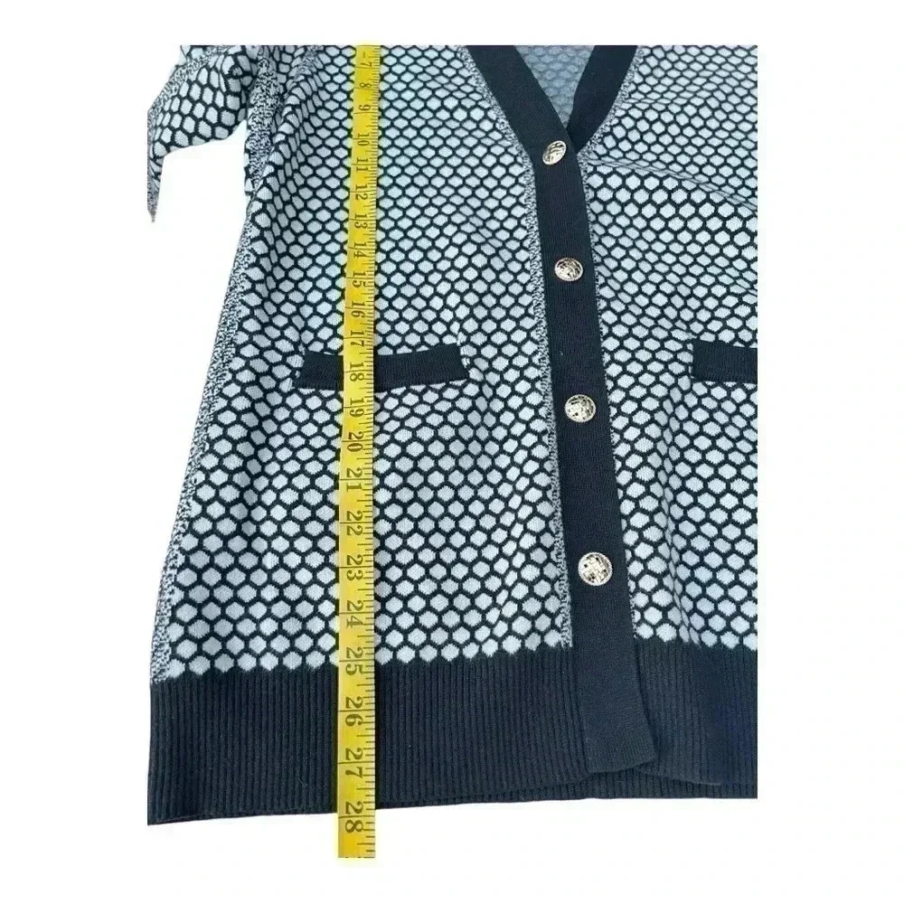 Women’s Sioni Black And White Cardigan Snap Button Closure No Size Tag Preowned